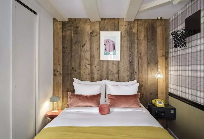 Max Brown  Canal District