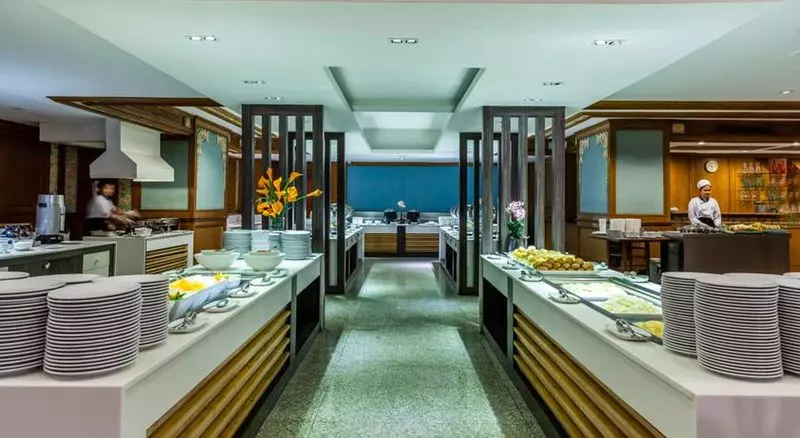 Fotos del hotel Cholchan Pattaya Beach Resort:  17