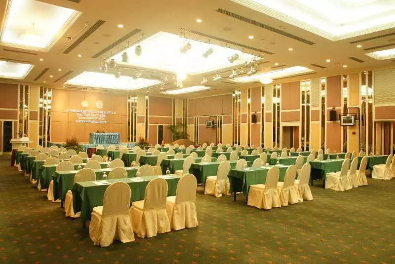 Fotos del hotel Cholchan Pattaya Beach Resort:  7