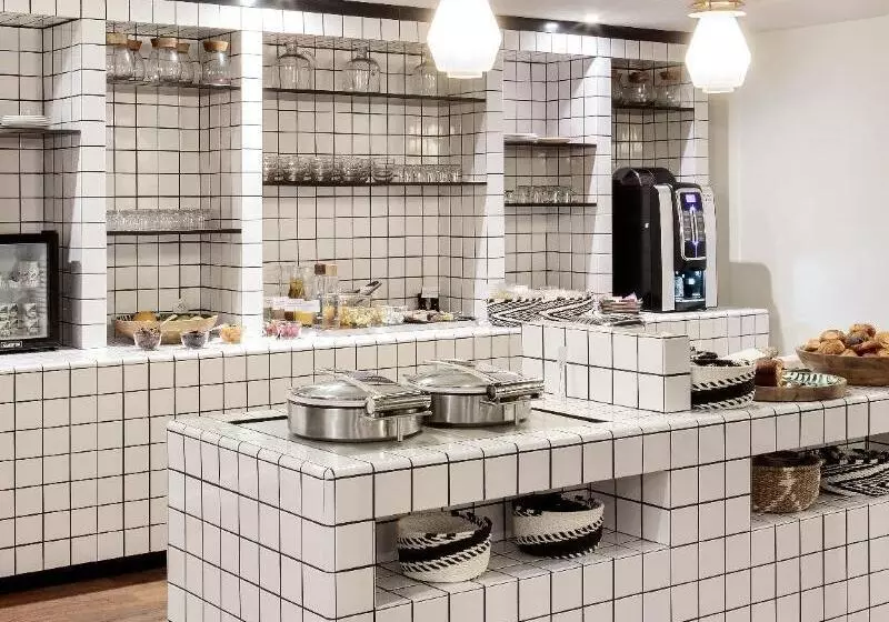 Fotos del hotel Newhotel Le Voltaire:  5