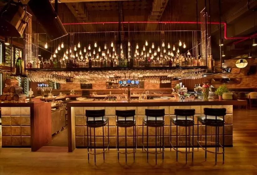 Fotos del hotel Taj Lands End:  3