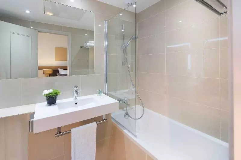 Fotos del hotel Hôtel Galileo Champs Elysées:  6