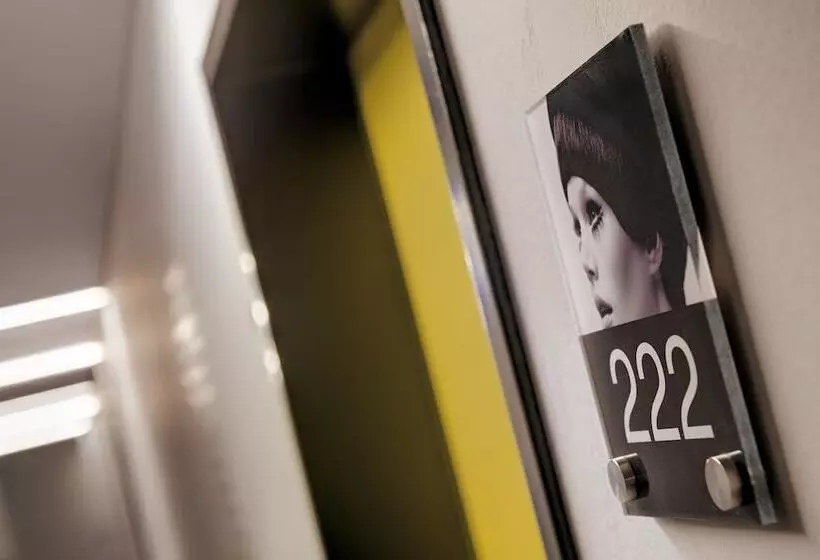 Fotos del hotel Indigo - Dusseldorf - Victoriaplatz, An Ihg:  18