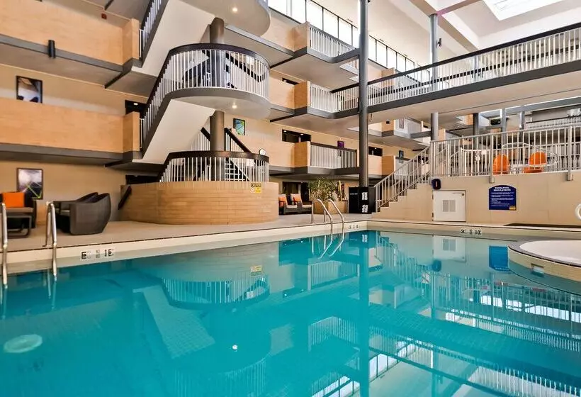 Fotos del hotel Best Western Plus Village Park Inn:  7