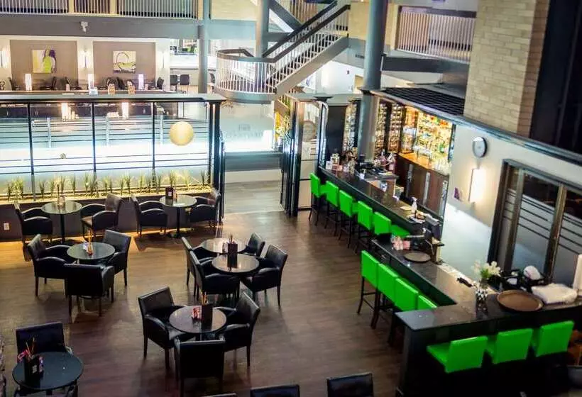 Fotos del hotel Best Western Plus Village Park Inn:  5