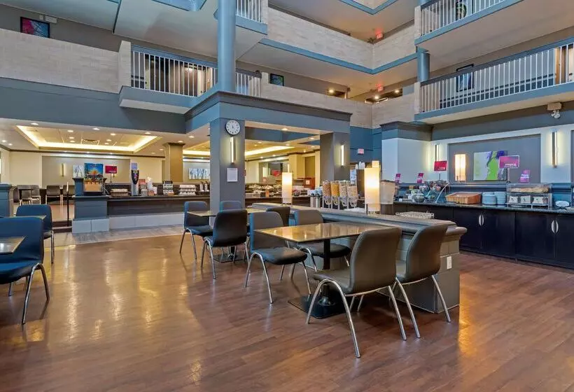 Fotos del hotel Best Western Plus Village Park Inn:  3