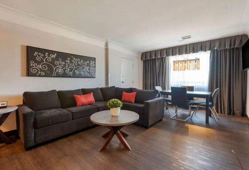 Fotos del hotel Best Western Plus Village Park Inn:  15