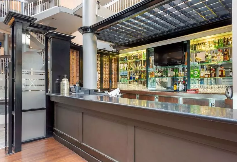 Fotos del hotel Best Western Plus Village Park Inn:  9