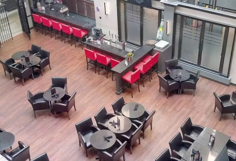 Fotos del hotel Best Western Plus Village Park Inn:  13