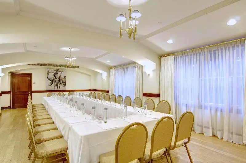 Fotos del hotel Roger Smith:  9