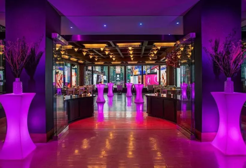 Fotos del hotel Renaissance New York Times Square:  2