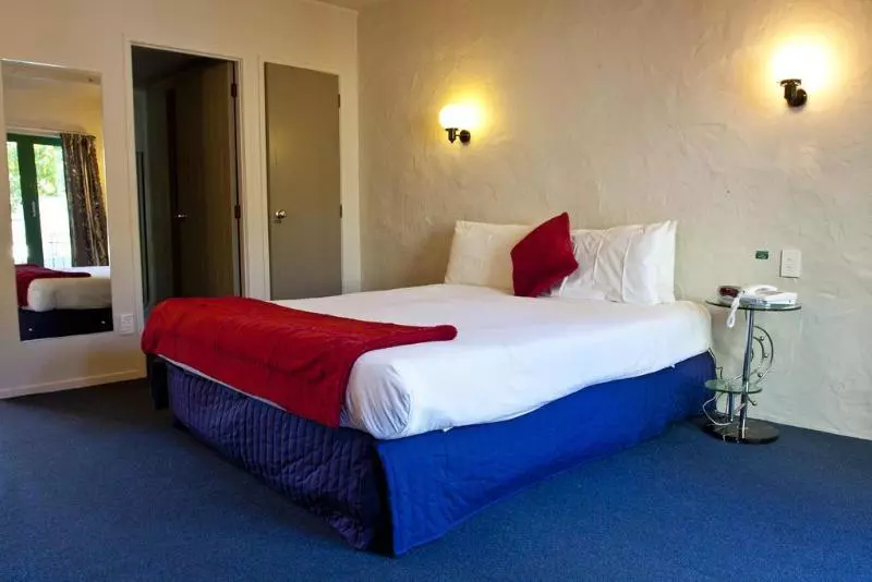 Parklane Motor Lodge