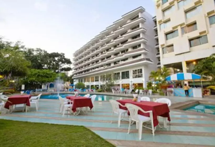 Fotos del hotel Charoen:  8