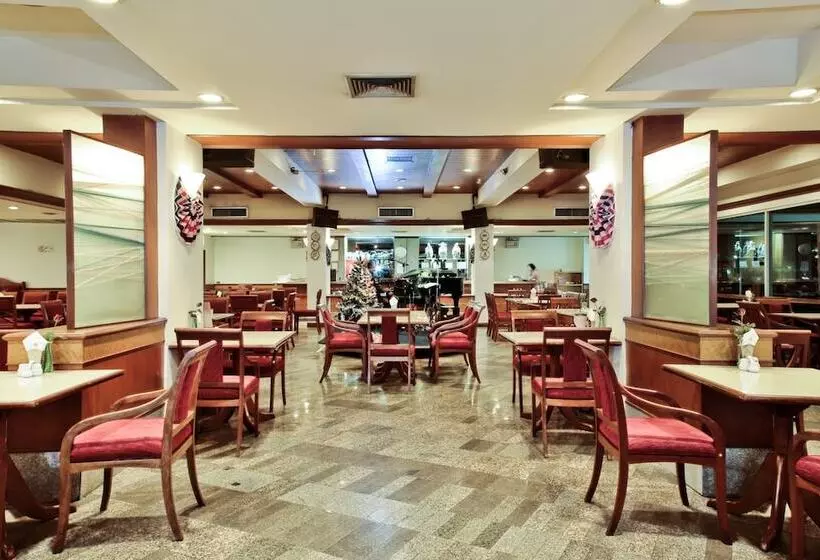 Fotos del hotel Charoen:  12