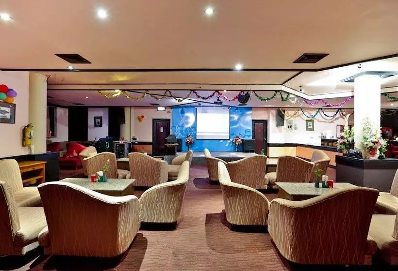 Fotos del hotel Charoen:  16