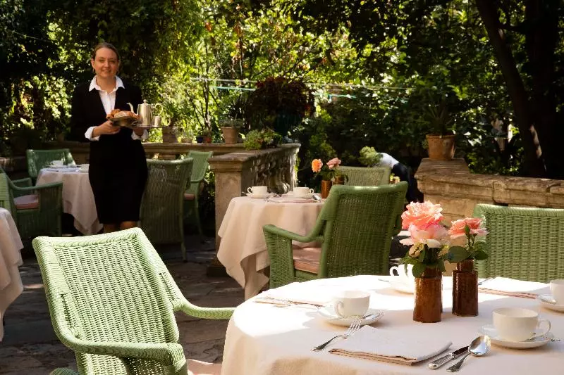 Fotos del hotel La Mirande:  14