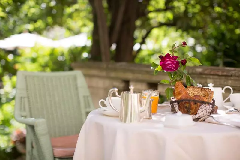 Fotos del hotel La Mirande:  4