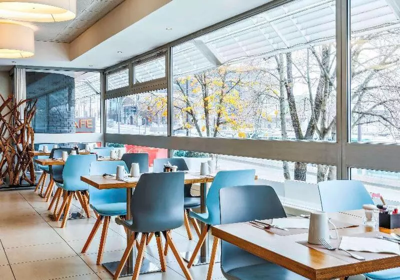 Fotos del hotel Mercure Paris Vaugirard Porte De Versailles:  10