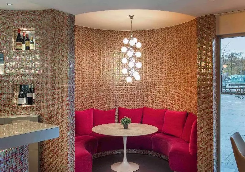 Fotos del hotel Mercure Paris Vaugirard Porte De Versailles:  2