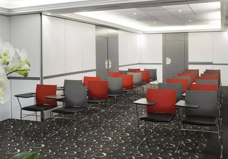 Fotos del hotel Mercure Paris Vaugirard Porte De Versailles:  16