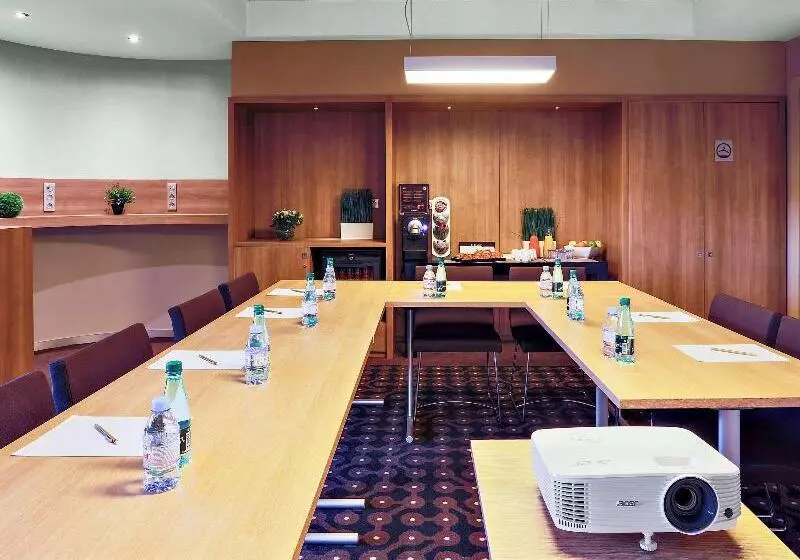 Fotos del hotel Mercure Paris Vaugirard Porte De Versailles:  12