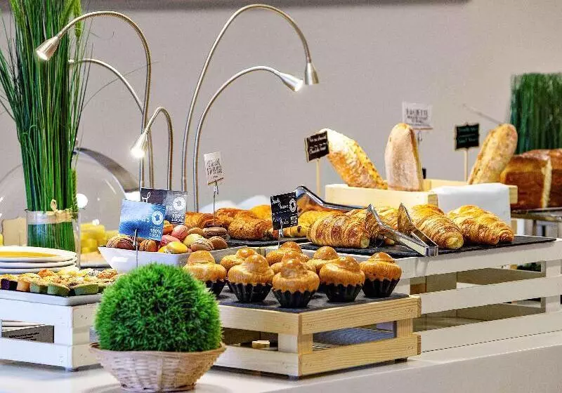 Fotos del hotel Mercure Paris Vaugirard Porte De Versailles:  4