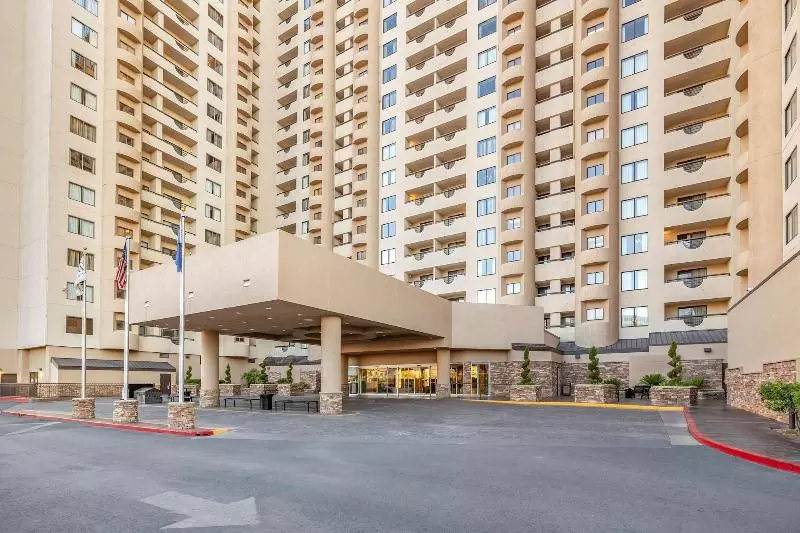 Fotos del hotel Polo Towers:  18