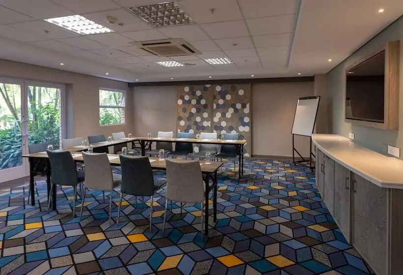 Fotos del hotel Stayeasy Emnotweni:  7