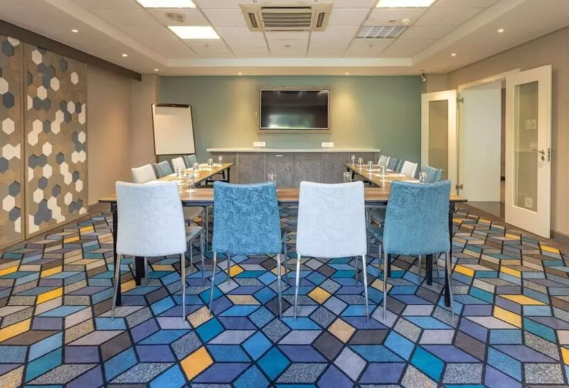 Fotos del hotel Stayeasy Emnotweni:  12