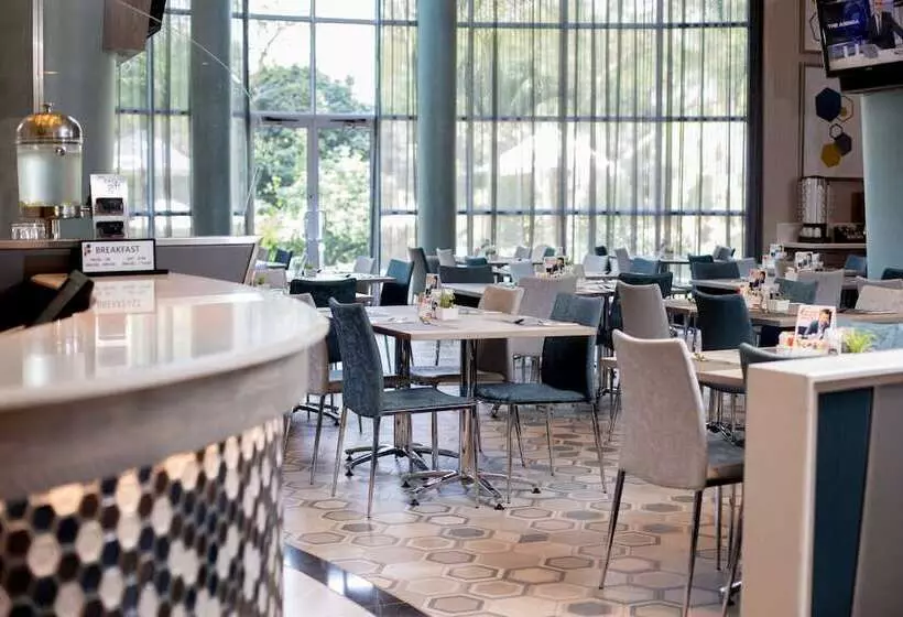 Fotos del hotel Stayeasy Emnotweni:  13