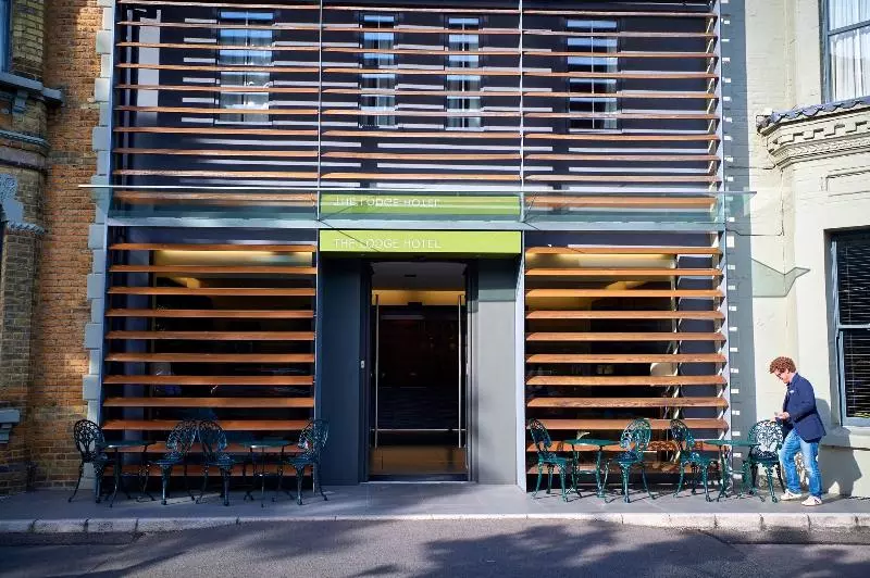 Fotos del hotel The Lodge   Putney:  9