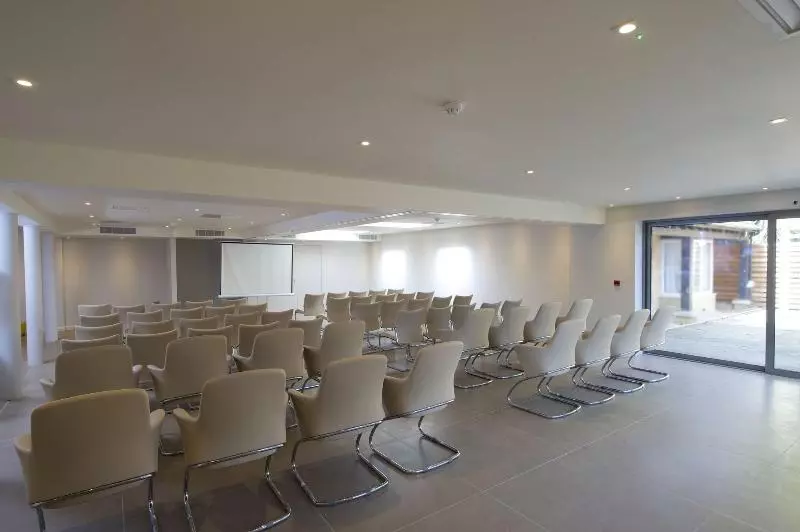 Fotos del hotel The Lodge   Putney:  14