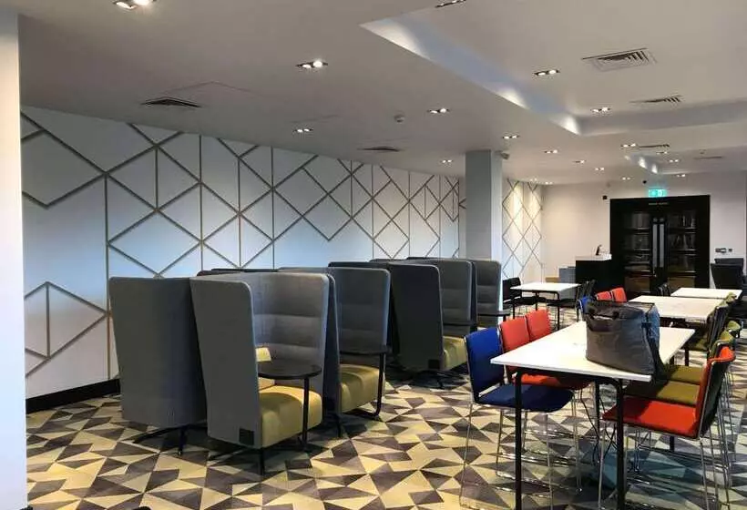 Fotos del hotel Village Hotel Cardiff:  4