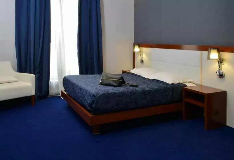 Fotos del hotel Hôtel Ambassadeur:  16