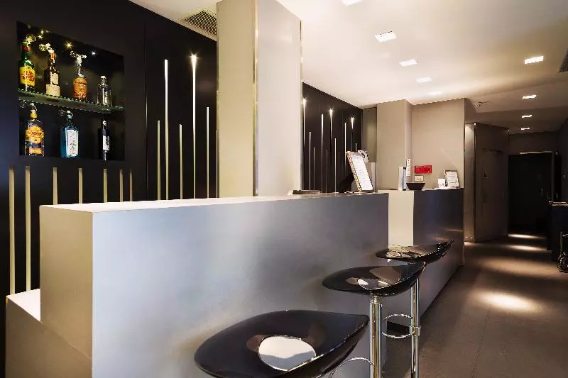 Fotos del hotel Arc De Triomphe Etoile:  2