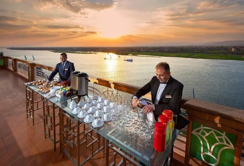 Fotos del hotel Sonesta St. George Hotel - Convention Center:  17