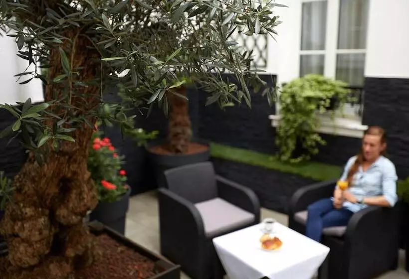 Fotos del hotel Le Twelve:  8