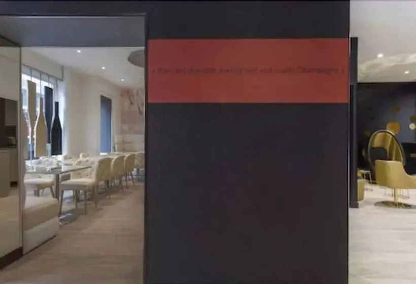 Fotos del hotel Les Bulles De Paris:  3