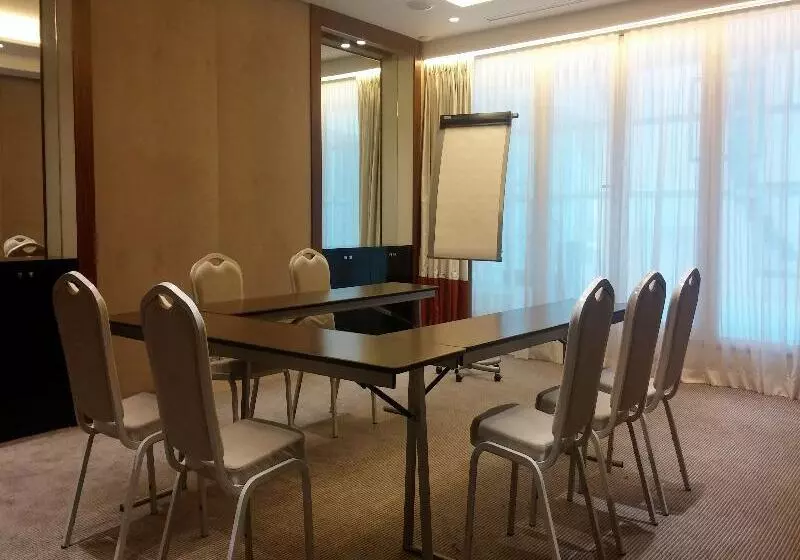 Fotos del hotel Hôtel Le M:  7