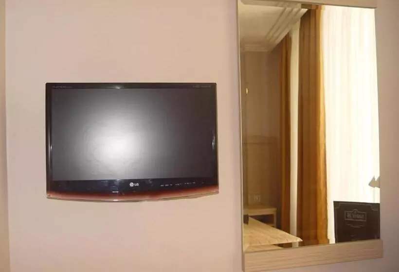 Fotos del hotel Hôtel Lebron:  5