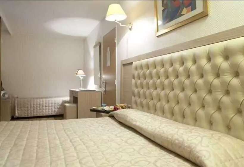 Fotos del hotel Hôtel Lebron:  12