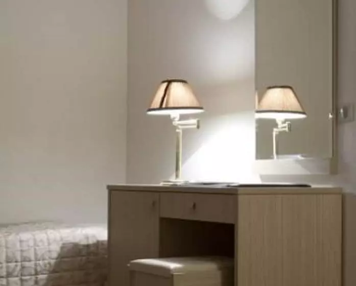 Fotos del hotel Hôtel Lebron:  14