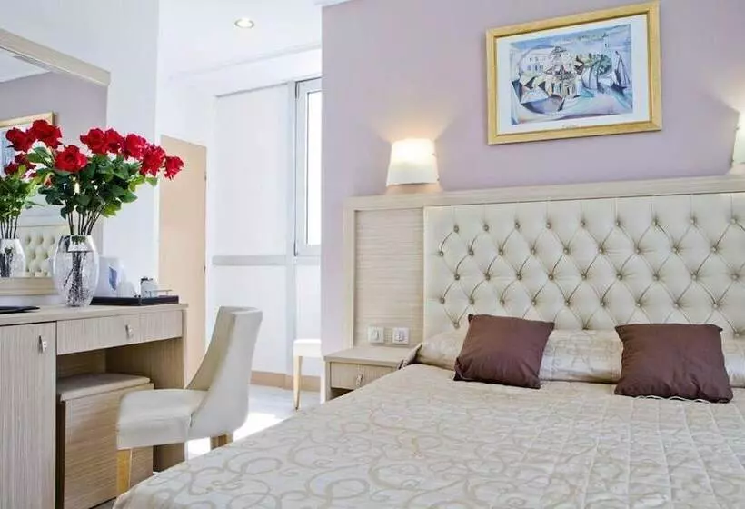 Fotos del hotel Hôtel Lebron:  17