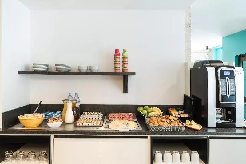 Fotos del hotel Ibis Styles Paris Gare Saint Lazare:  12