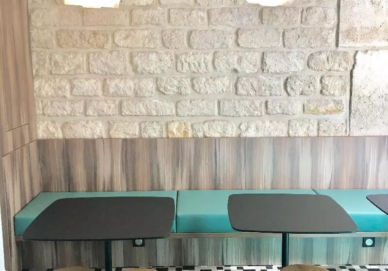 Fotos del hotel Ibis Styles Paris Gare Saint Lazare:  5