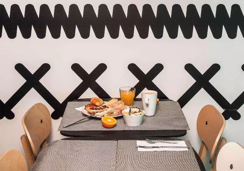 Fotos del hotel Ibis Styles Paris Gare Saint Lazare:  4