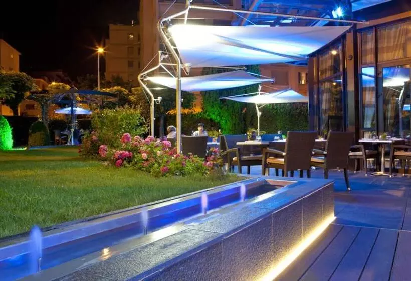 Fotos del hotel Warwick Reine Astrid - Lyon:  4