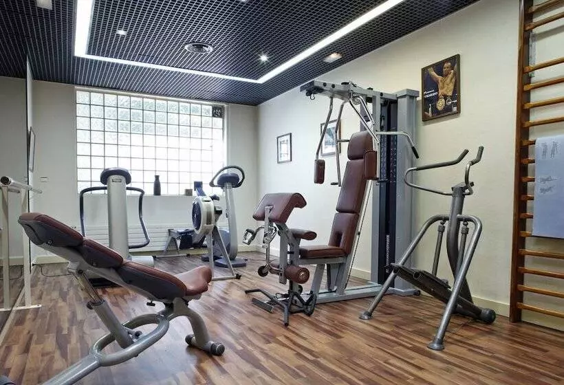 Warwick Reine Astrid – Lyon