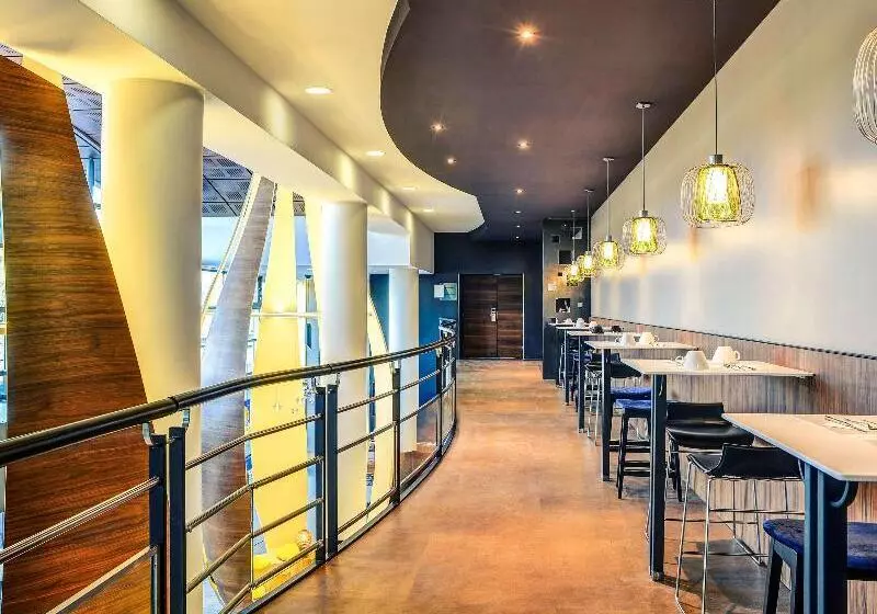 Fotos del hotel Novotel Paris 14 Porte D'orléans:  8