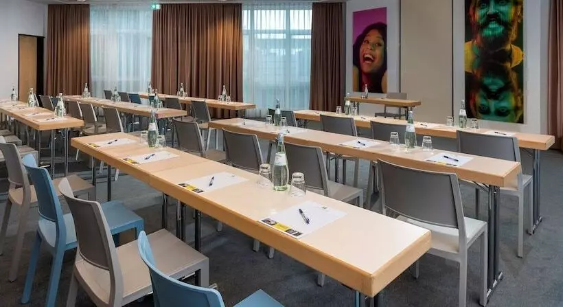 Fotos del hotel Ibis Styles Berlin Treptow:  13